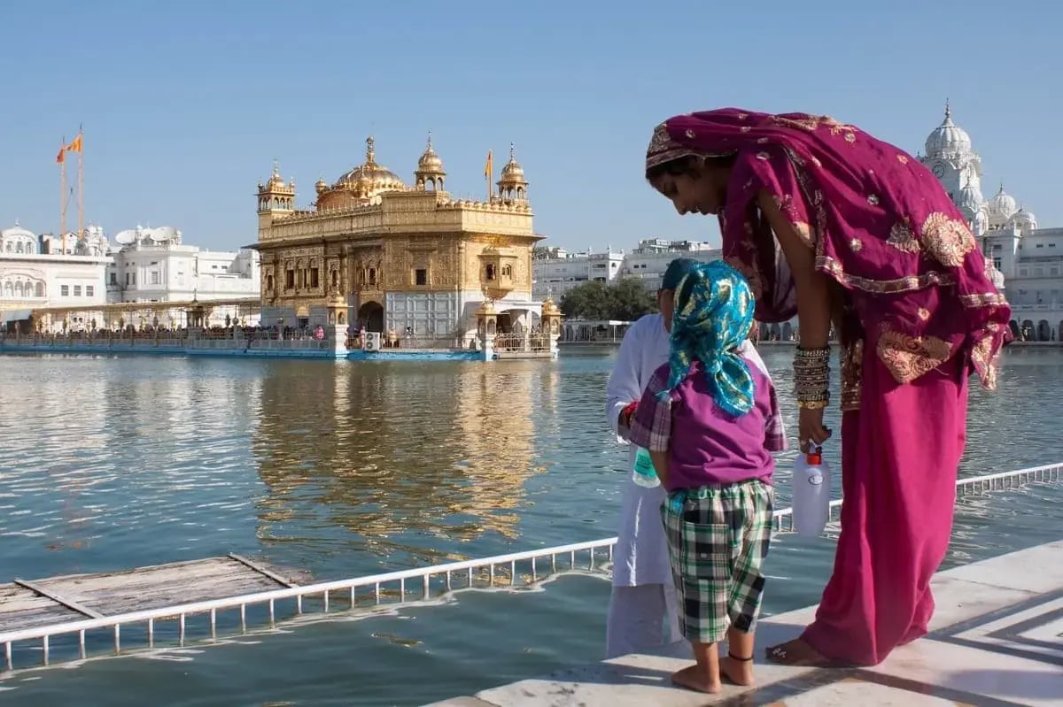 Amritsar_Golden_Temple-2-1-1