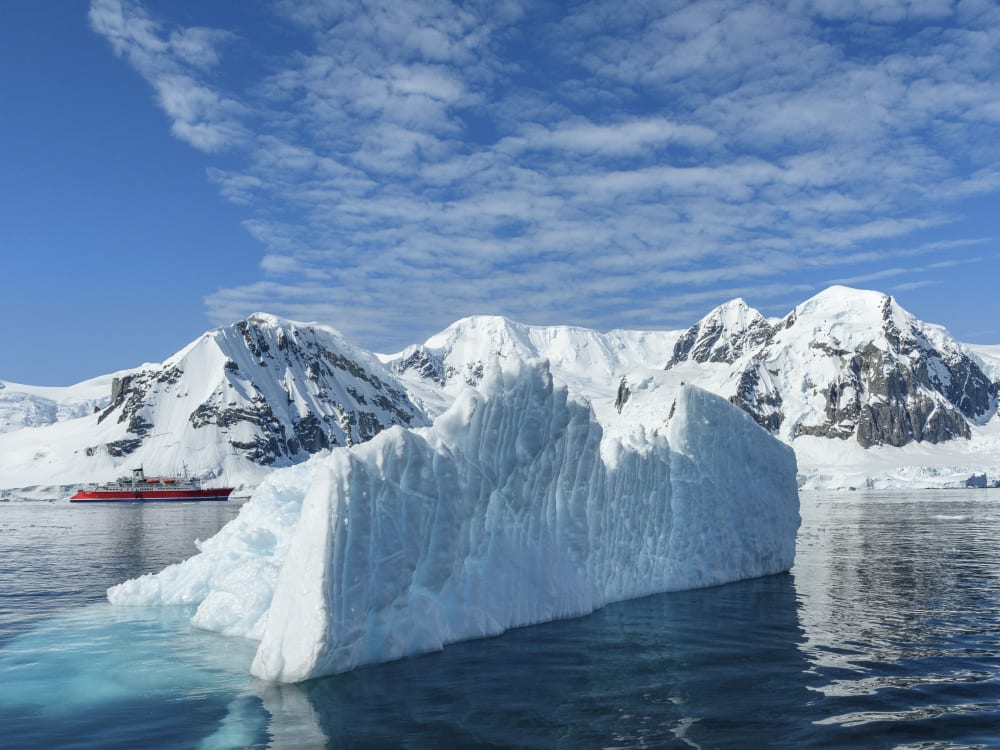 Antarctica_G_Expedition_Danco_Island_bef0pb-WebsiteMedium