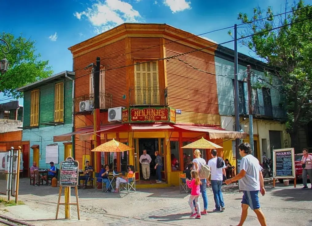 Buenos_Aires_Argentina_CCAdrian_Gonzalez_Unsplash_czqwta-1-2