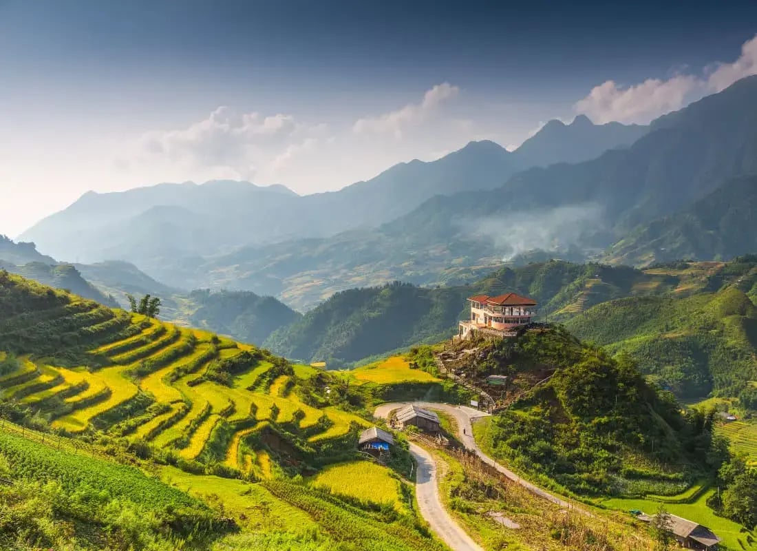 Hilltop_Village_Muong_Hoa_Valley_CCBule-Sky-Studio