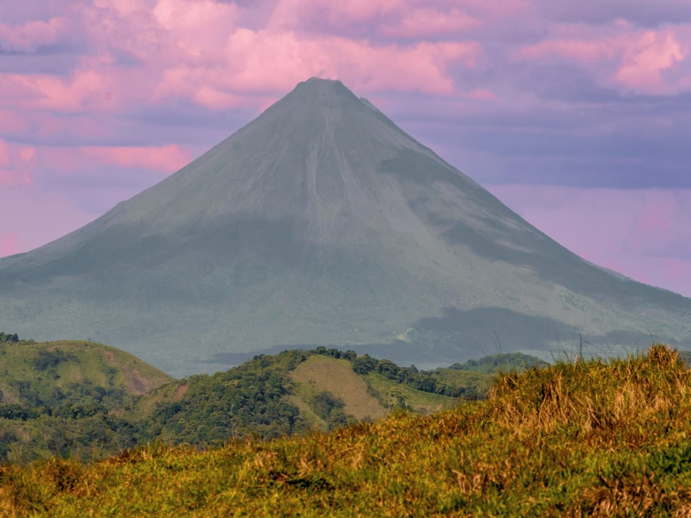 Arenal_national_park_cost_rica_frre_stock_photo_unsplash_tom-podmore