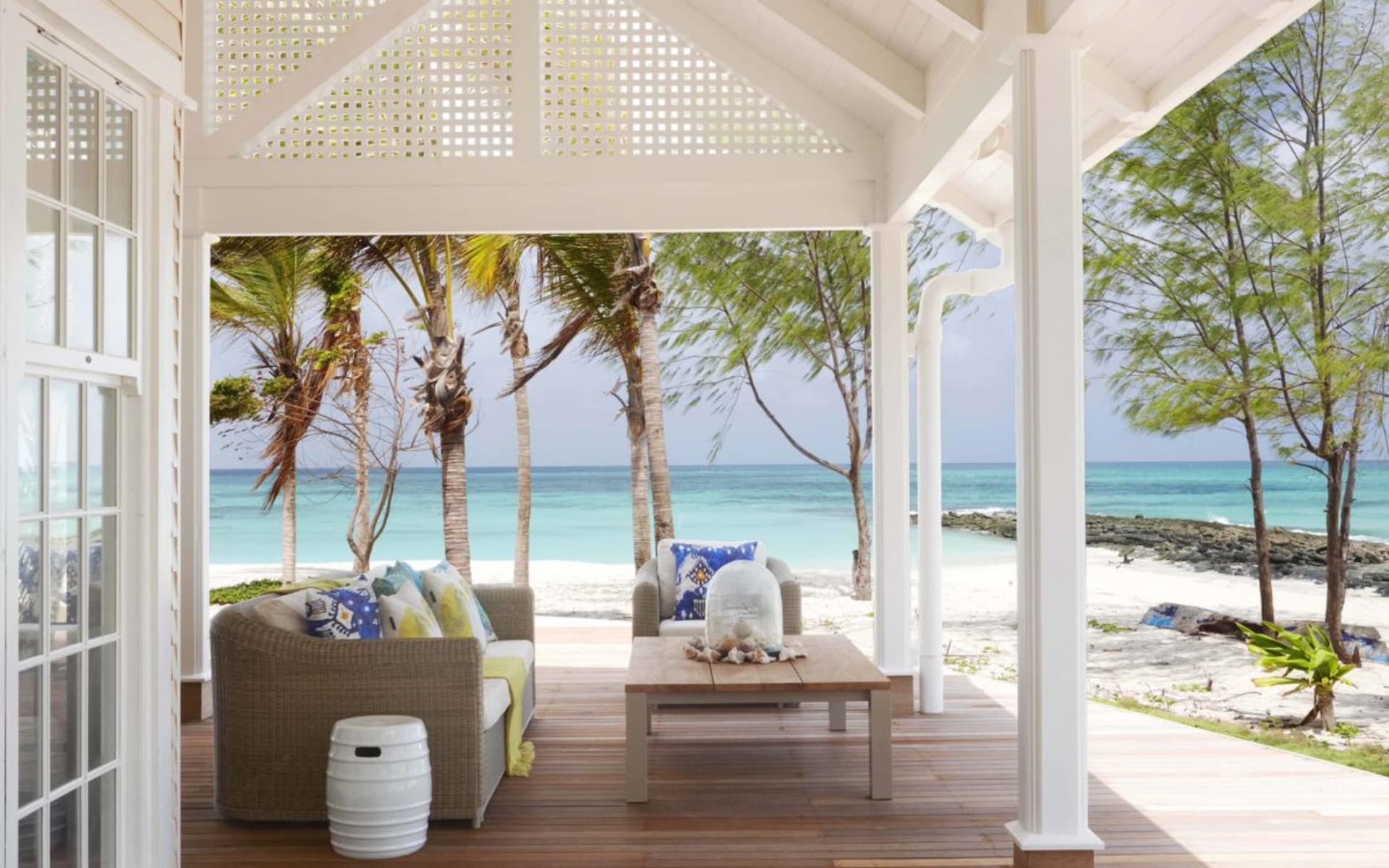 thanda_island_beach_hvln4f