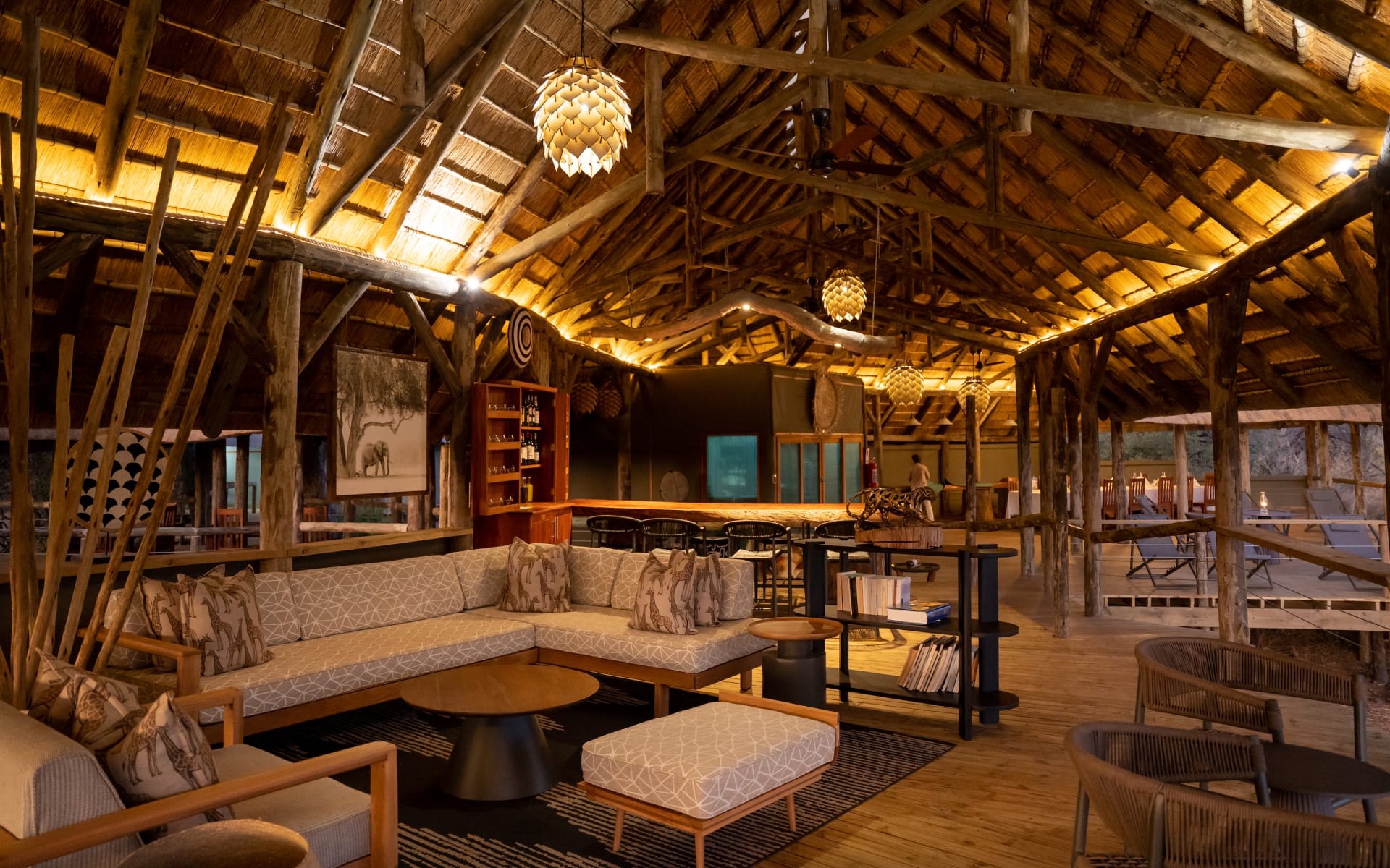 4_Rivers_Camp_botswana_lounge