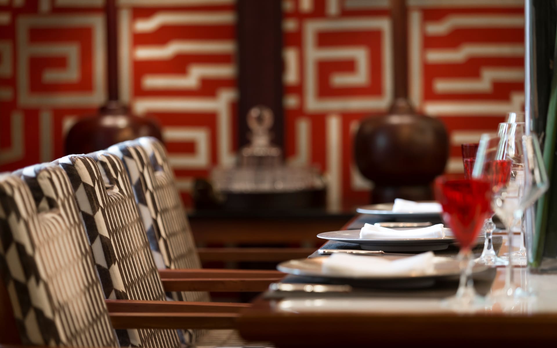 Anantara_Angkor_Resort_Dining_Details_nxmvlp