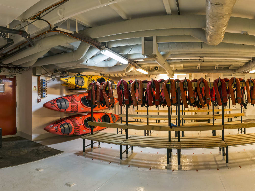 Antarctica_G_Expedition_Mud_Room_vamoju