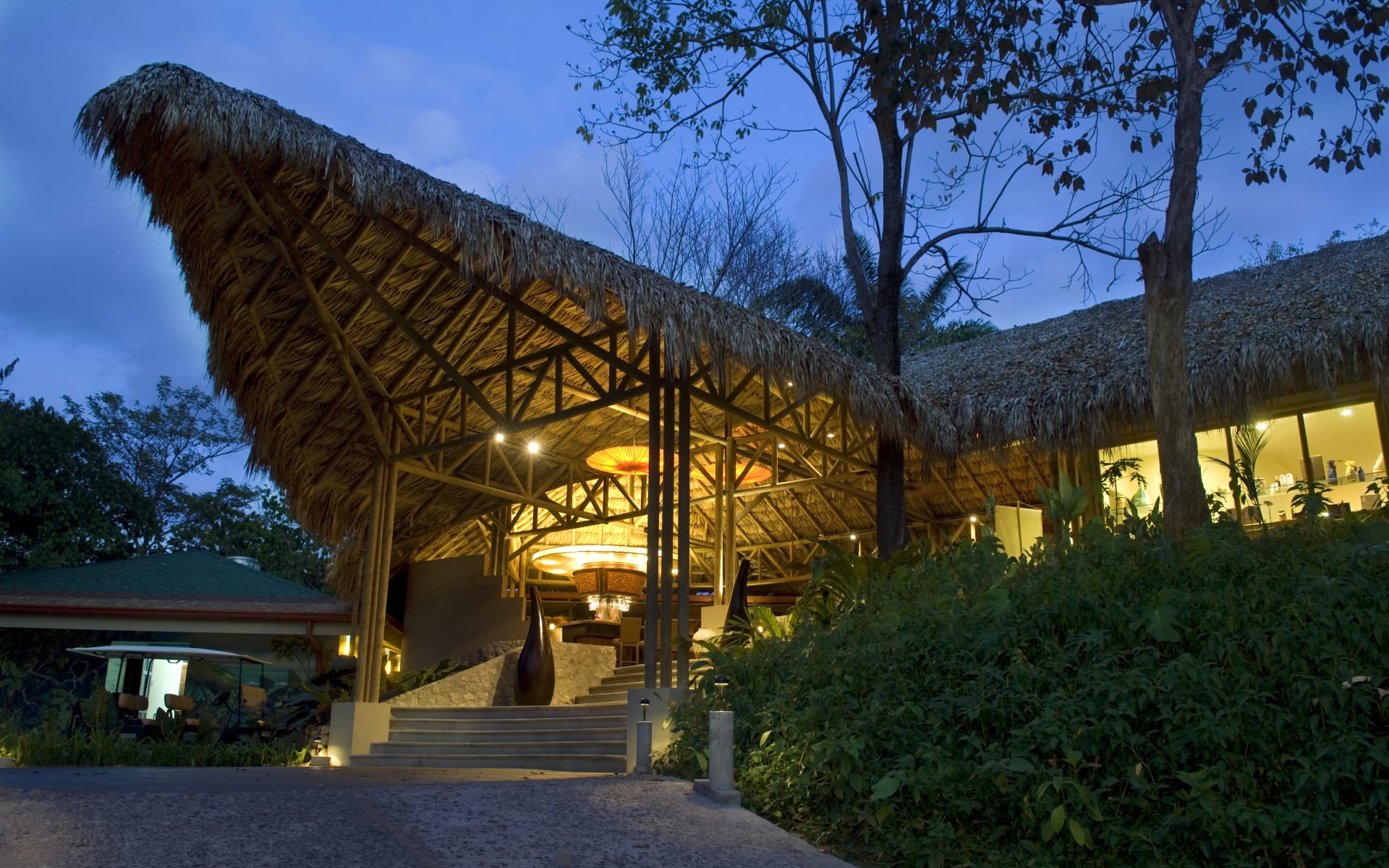 ArenasdelMar_costa_rica_lodge_exterior