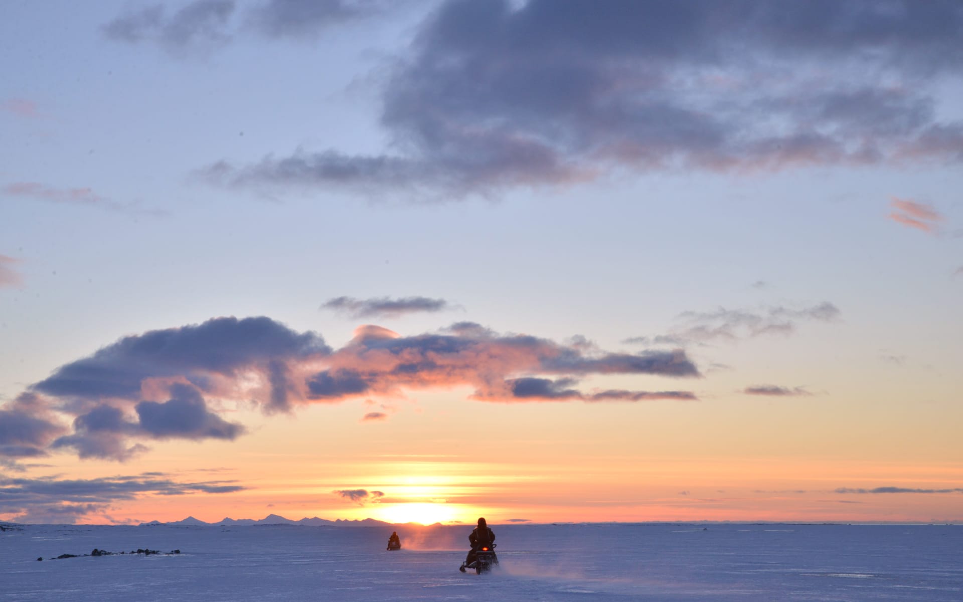 Basecamp_Hotel_Snow_Jet_Ski_CCKirsti_Ikonen_al7iqb