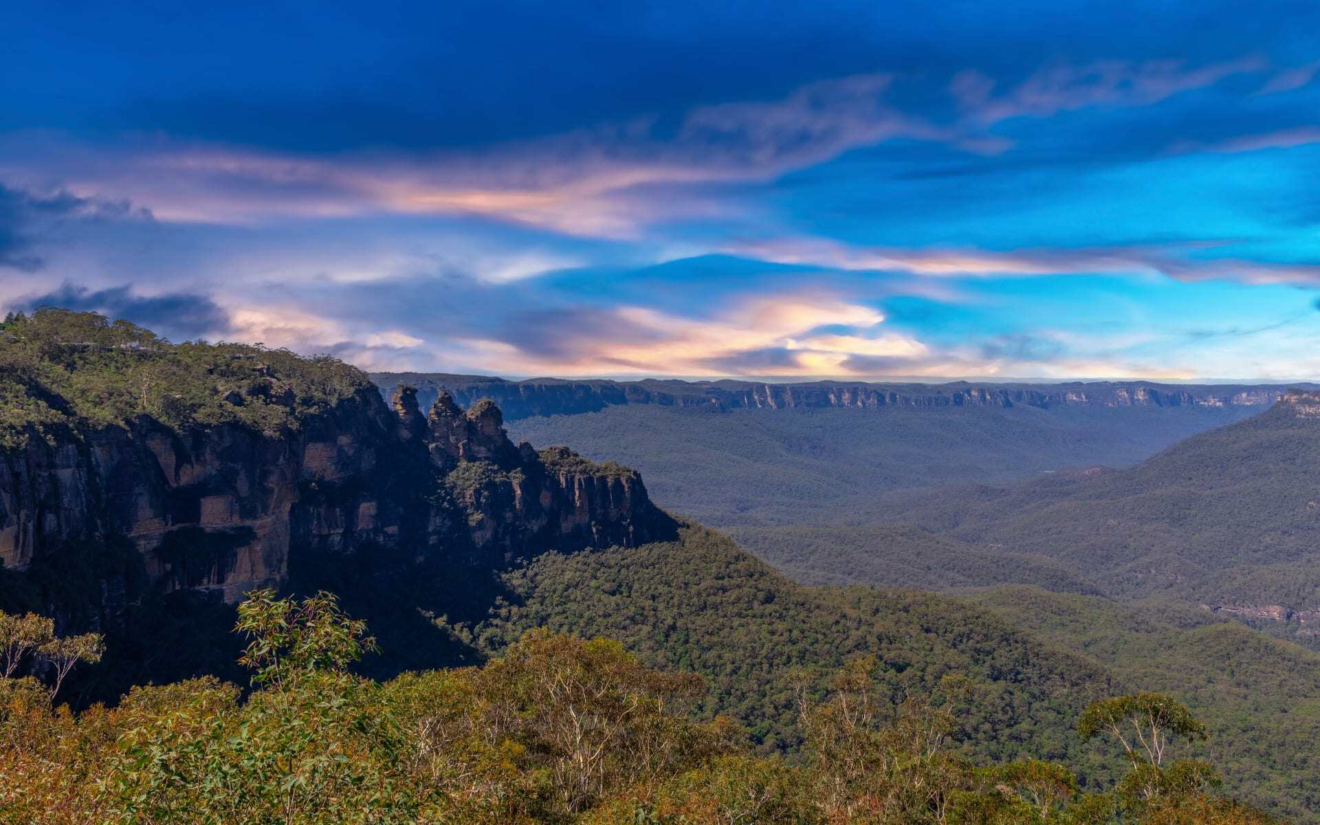 Echo Point at the Blue Mountains in Sydney, Australia, is beautiful at sunset.