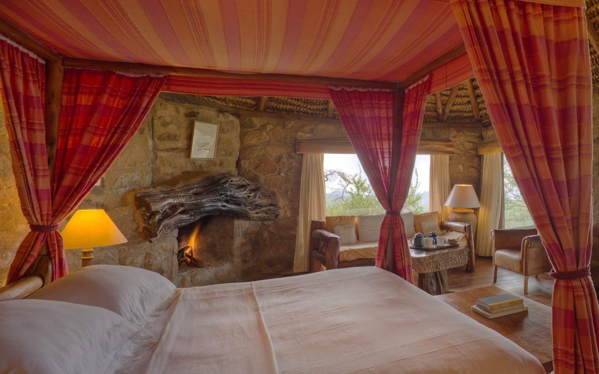 Borana_lodge_kenya_bedroom-1