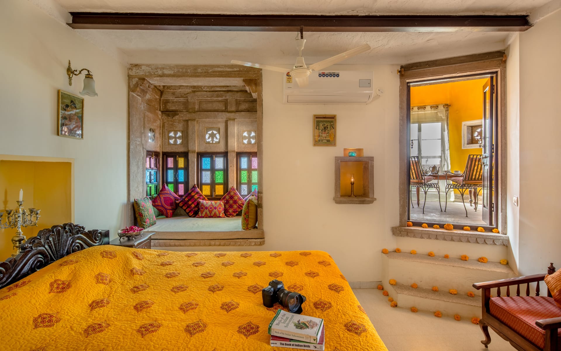 Chanoud_Garh_Room_Overview_zclpx9