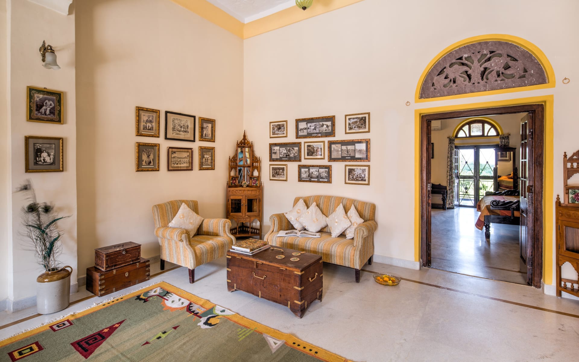 Chanoud_Garh_Seating_Area_kxlhqc