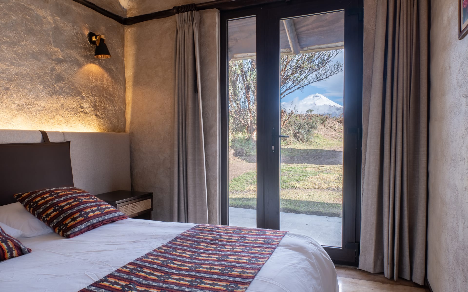 Chilcabamba_Mountain_Lodge_Family_Room_rierxa