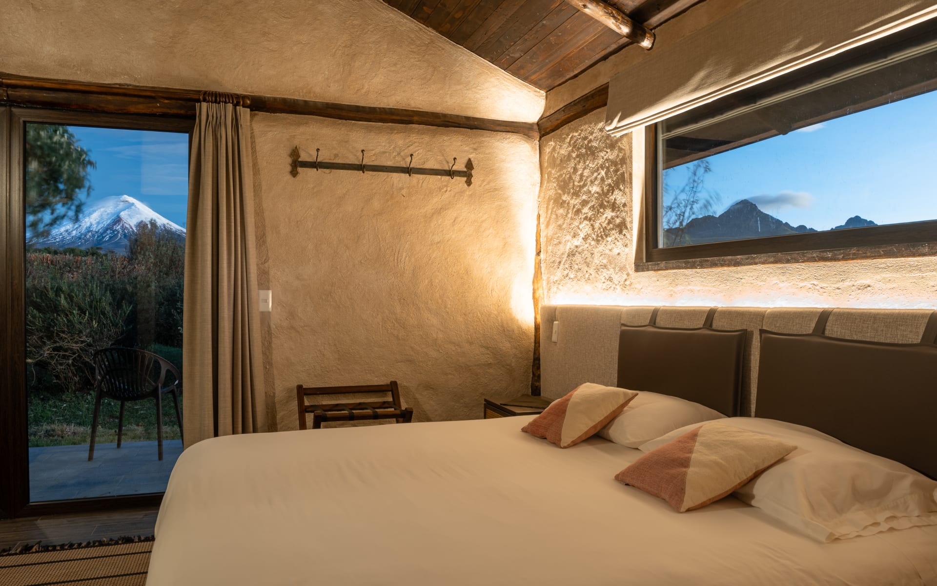 Chilcabamba_Mountain_Lodge_Standard_Room_x6vulc-1