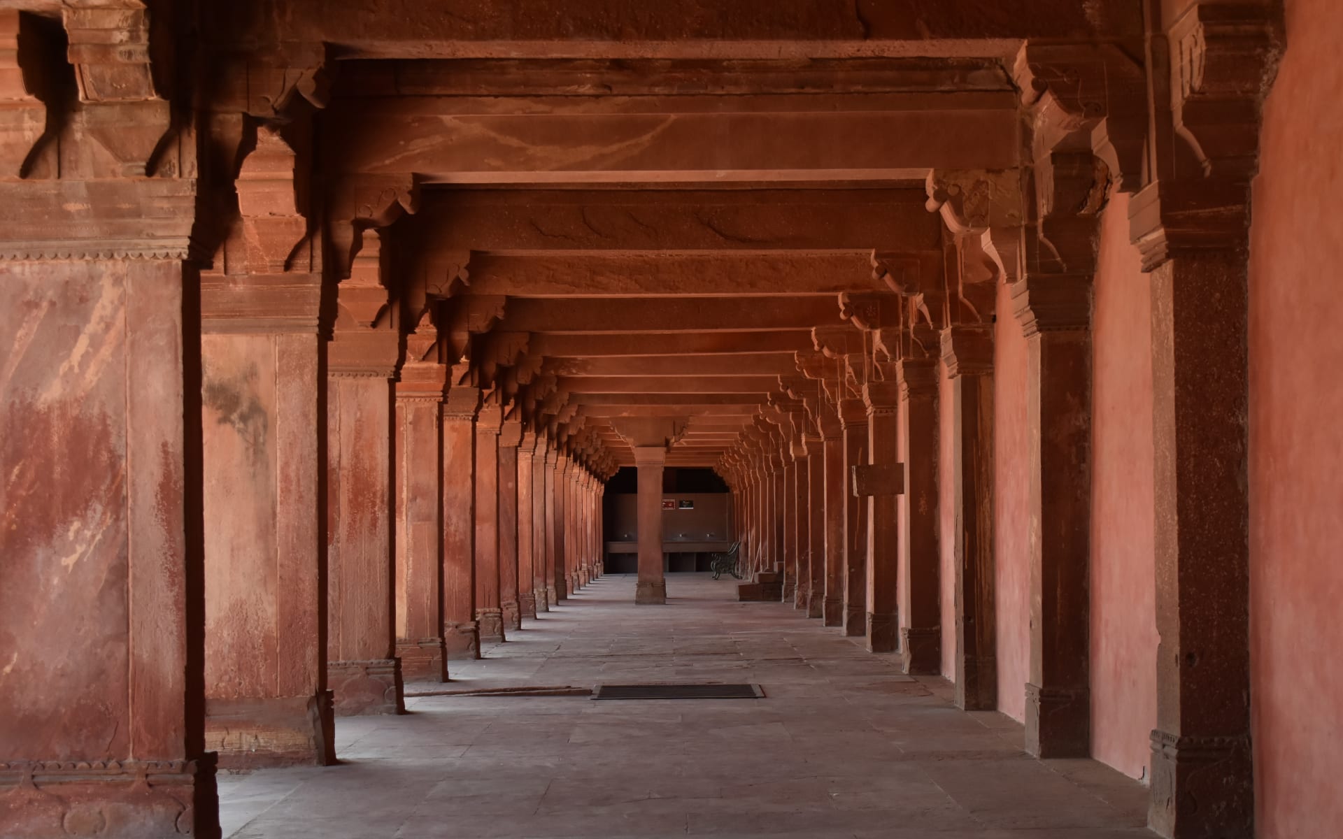 Fatehpur_Sikri_Fre_Stock_Image_Unsplash_2022_CCAnkur_Khandelwal_ridhqb