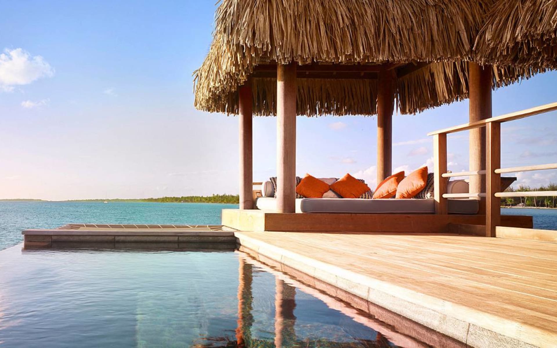 Plunge pool ocean views and private decking area