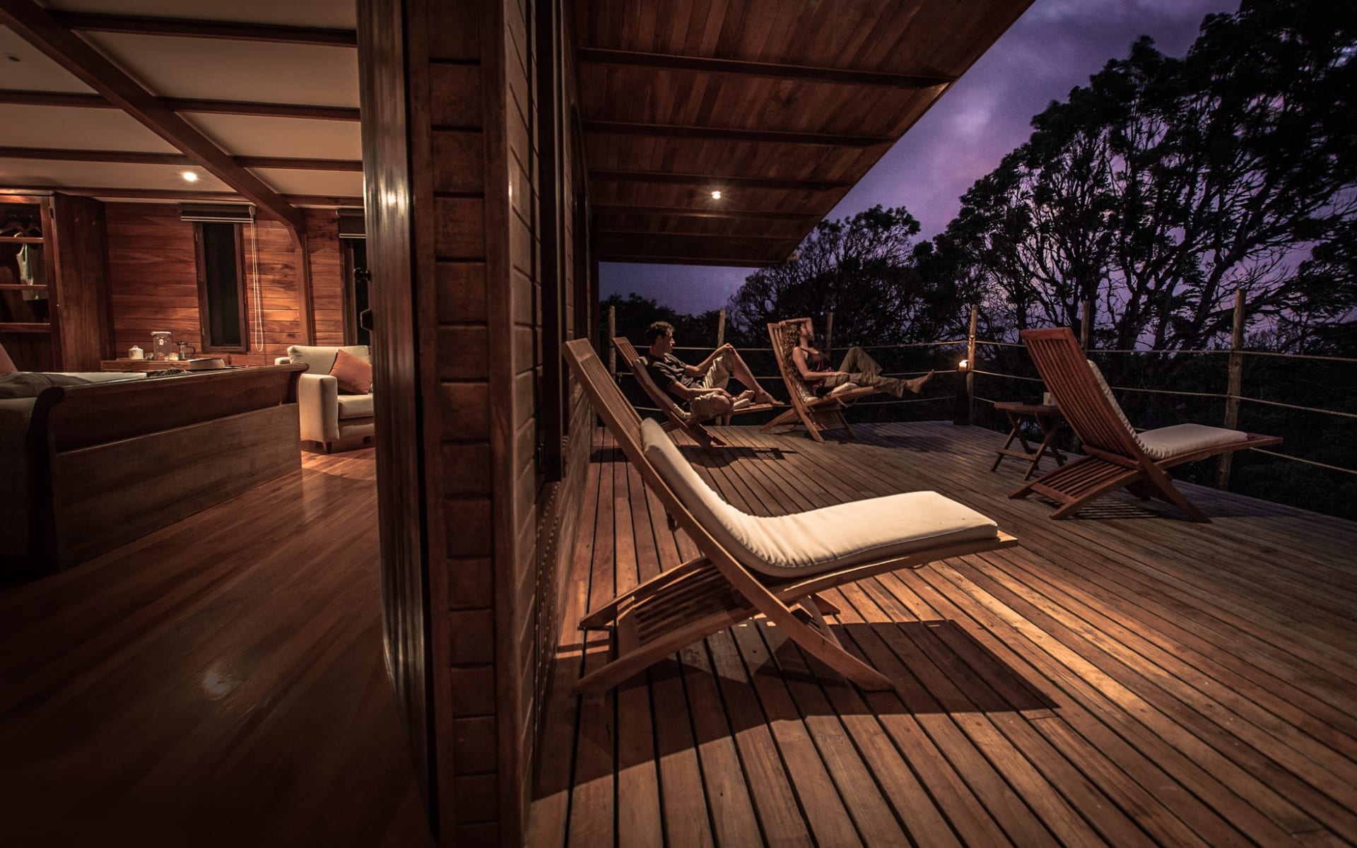 Galapagos_Safari_Camp_Family_Suite_Deck_rwuu1c