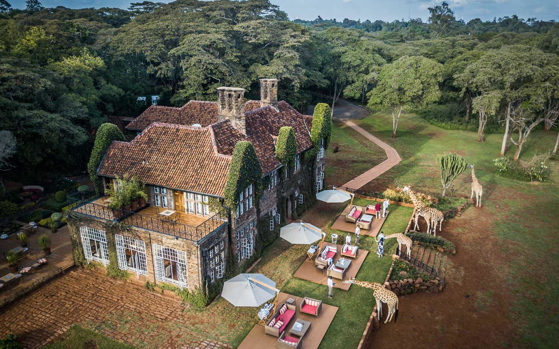 Giraffe_Manor_Aerial_pqbok5