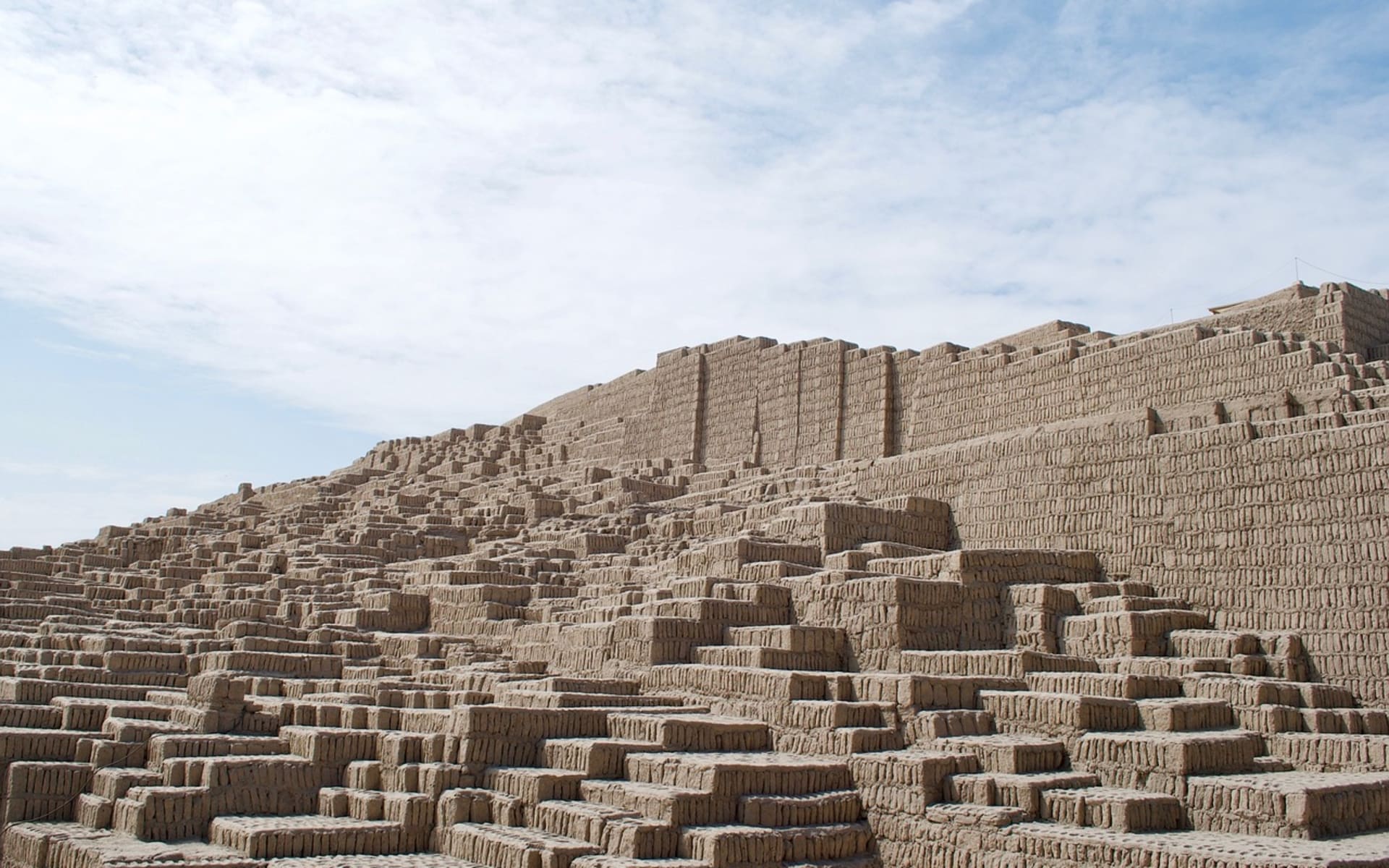Huaca_Pucllana_Lima_Free_Stock_Image__CCrdIncl_gcbcc8a017_1280_efnu4m-1