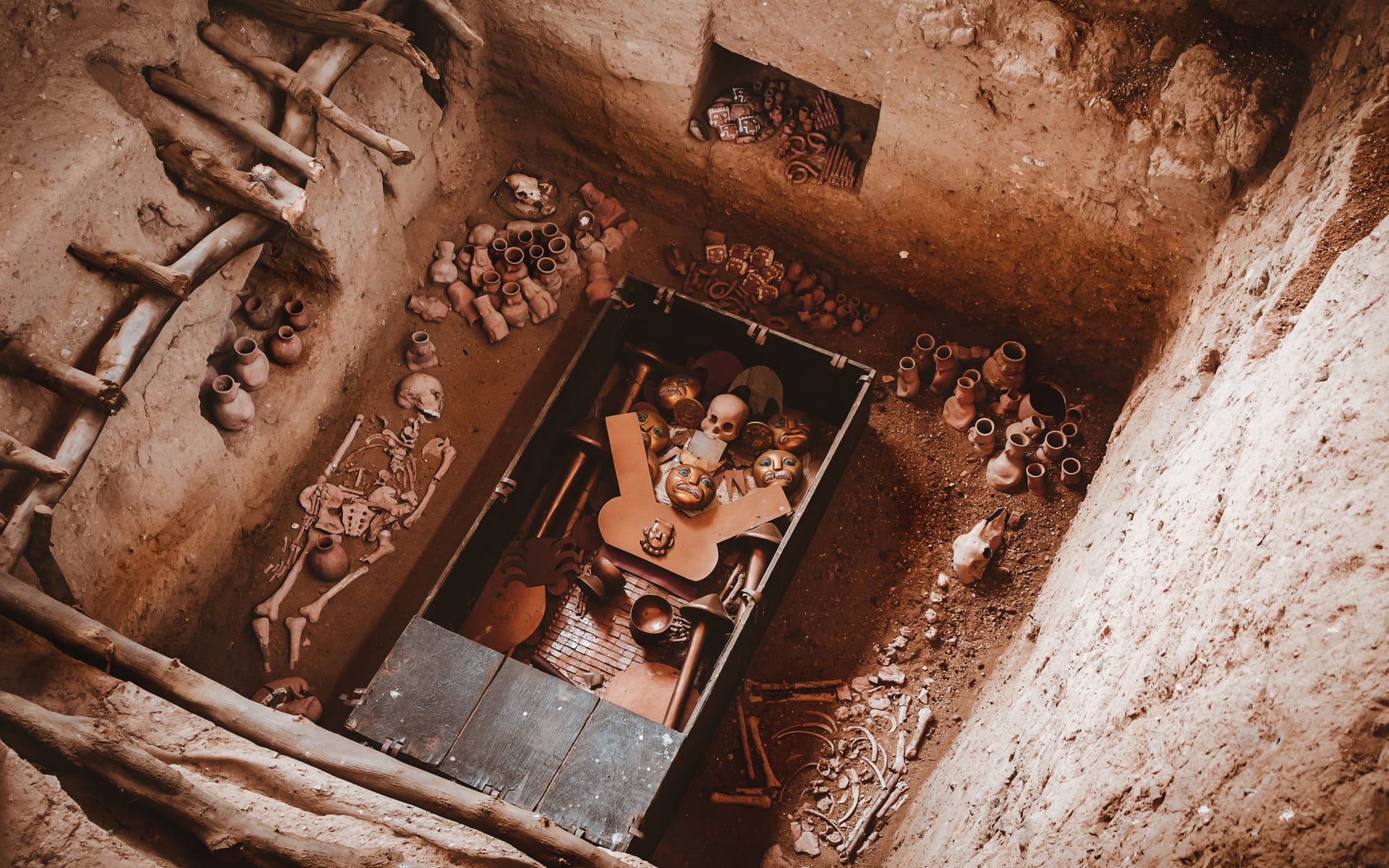 Huaca_Rajada_Free_Stock_Image_Unsplash_2018_CCGiancarlo_Revolledo-kSYpT9IqxBM_ph3zso