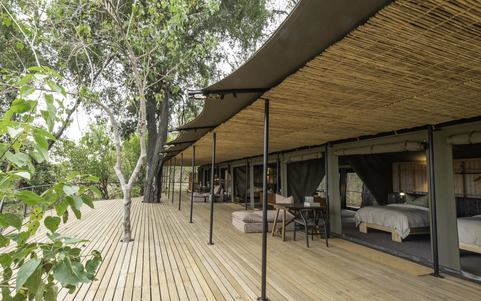 Kiri_Camp_Luxury_Family_Tent_hnr8zc