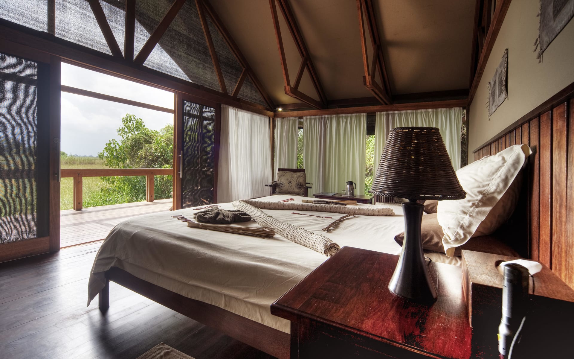 Kwando_Lebala_Bedroom_Facing_Out_rfyrao