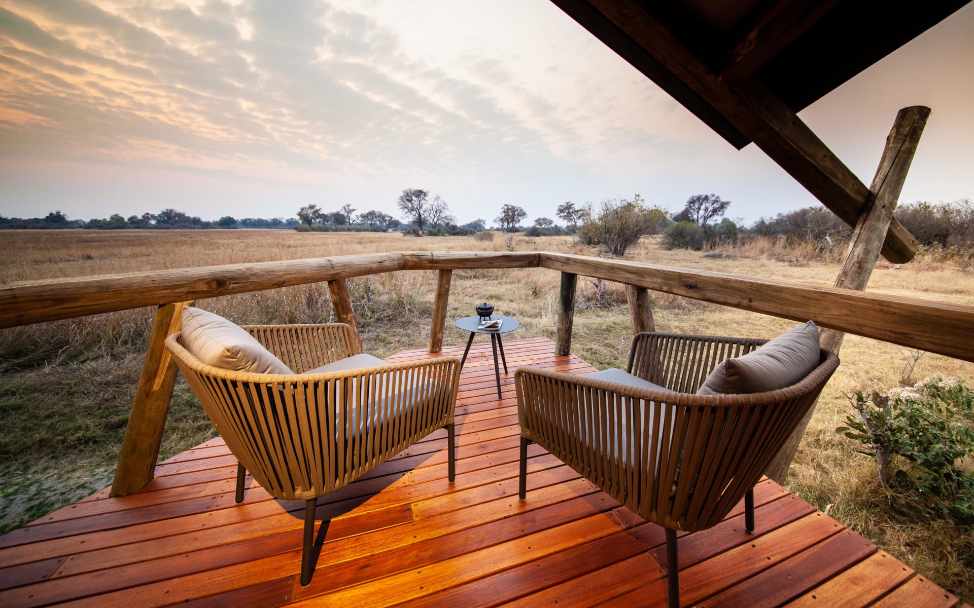 Kwando_Splash_Camp_Deck_Chairs_pwhekp