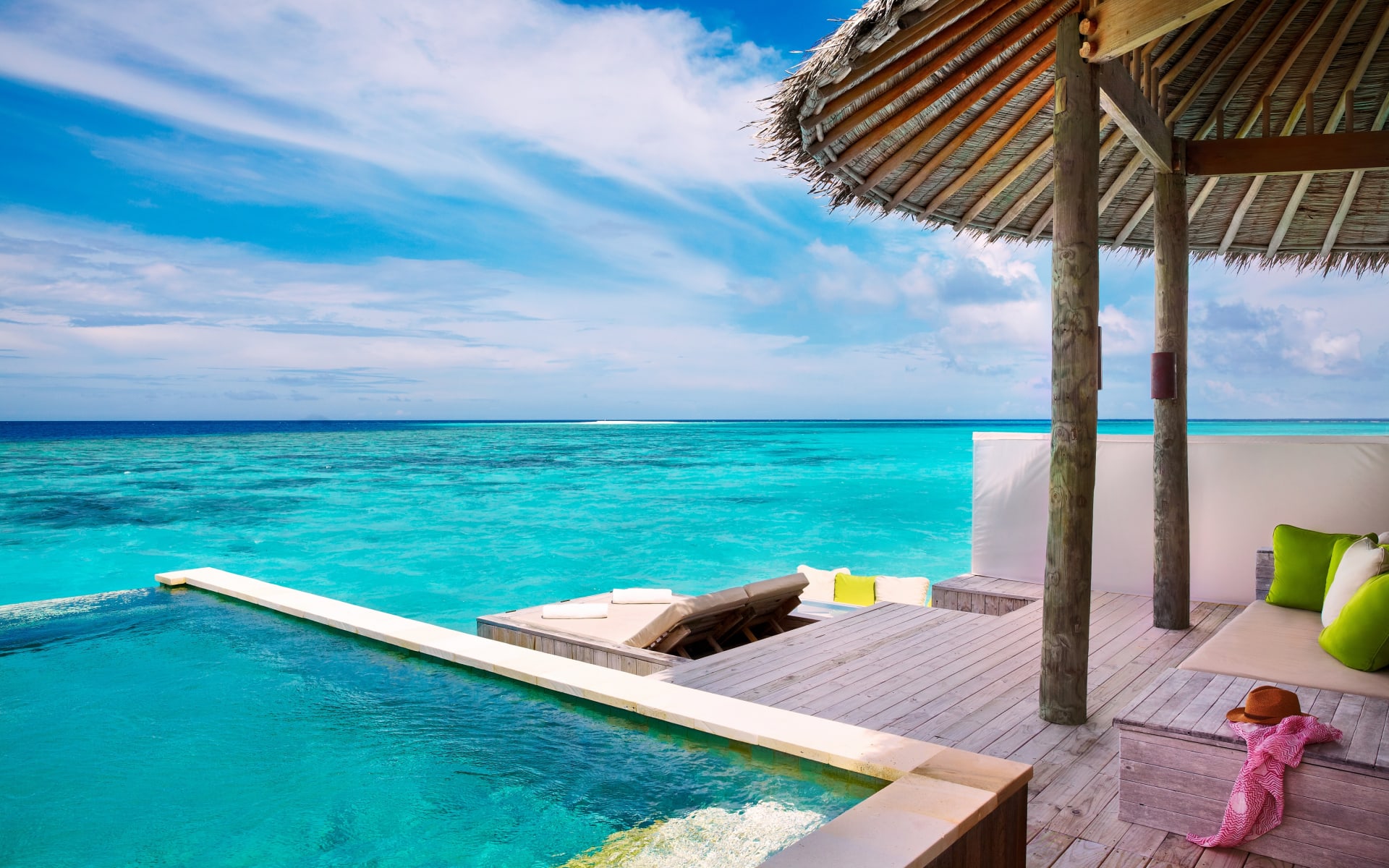 Laamu_Water_Villa_with_Pool_deck__6037-A4_g8k6zc