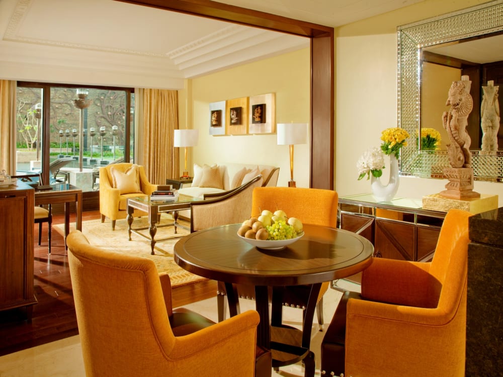 Table and chairs with fruit
