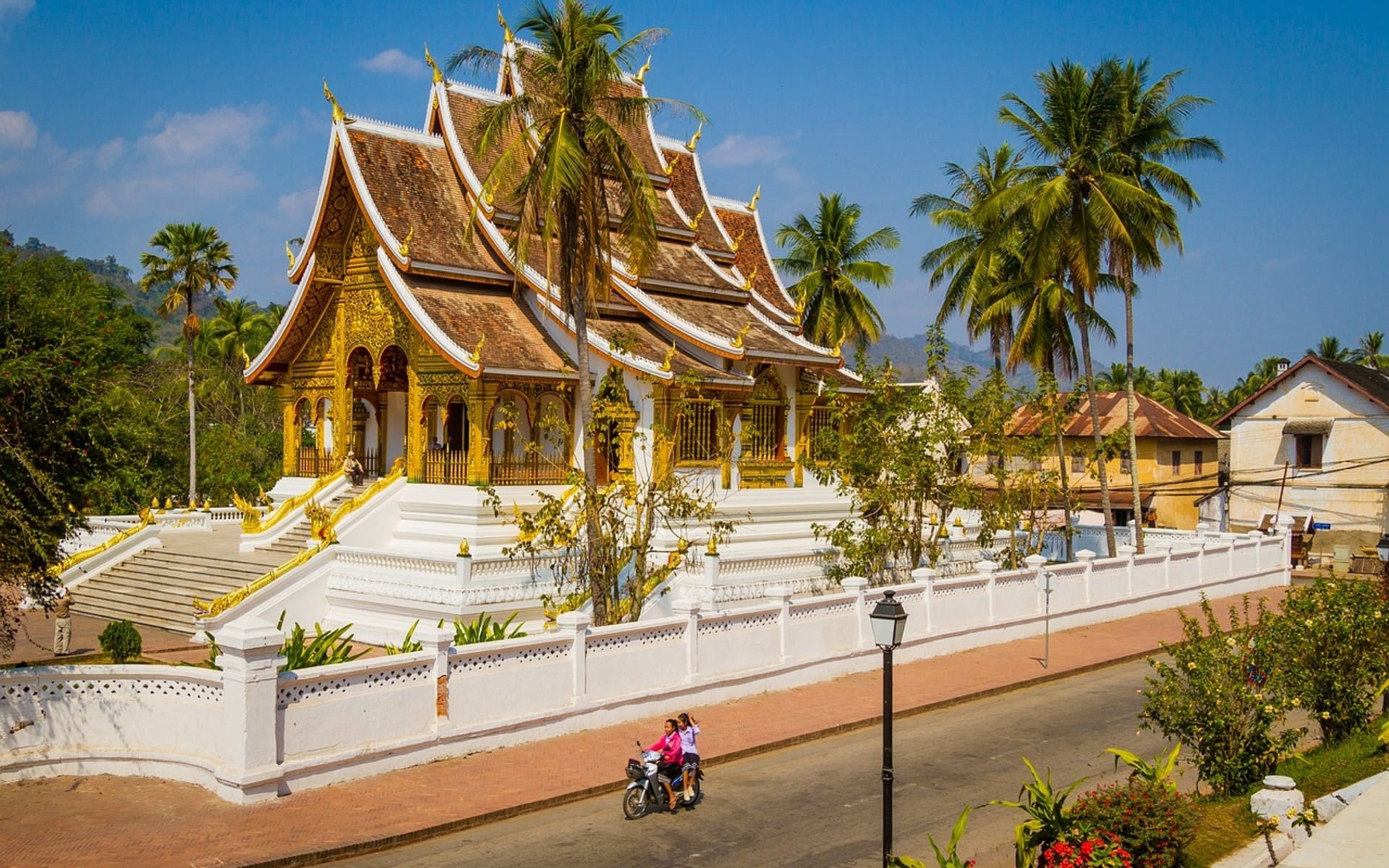 Luang_Prabang_Free_Stock_Image_Unsplash_CCPoswiecie_2561537_1280_i317oy