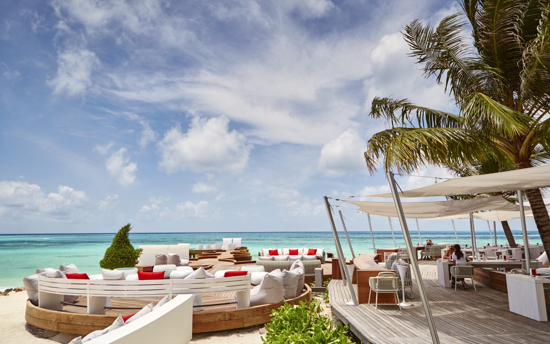 Lux_South_Ari_Atoll_Beach_Rouge_exhcl9