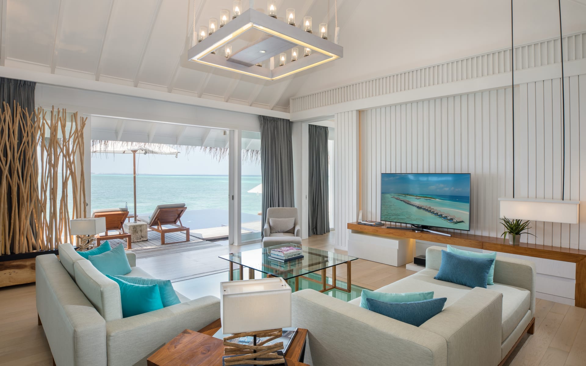 Lux_South_Ari_Atoll_Living_Room_lhofm6