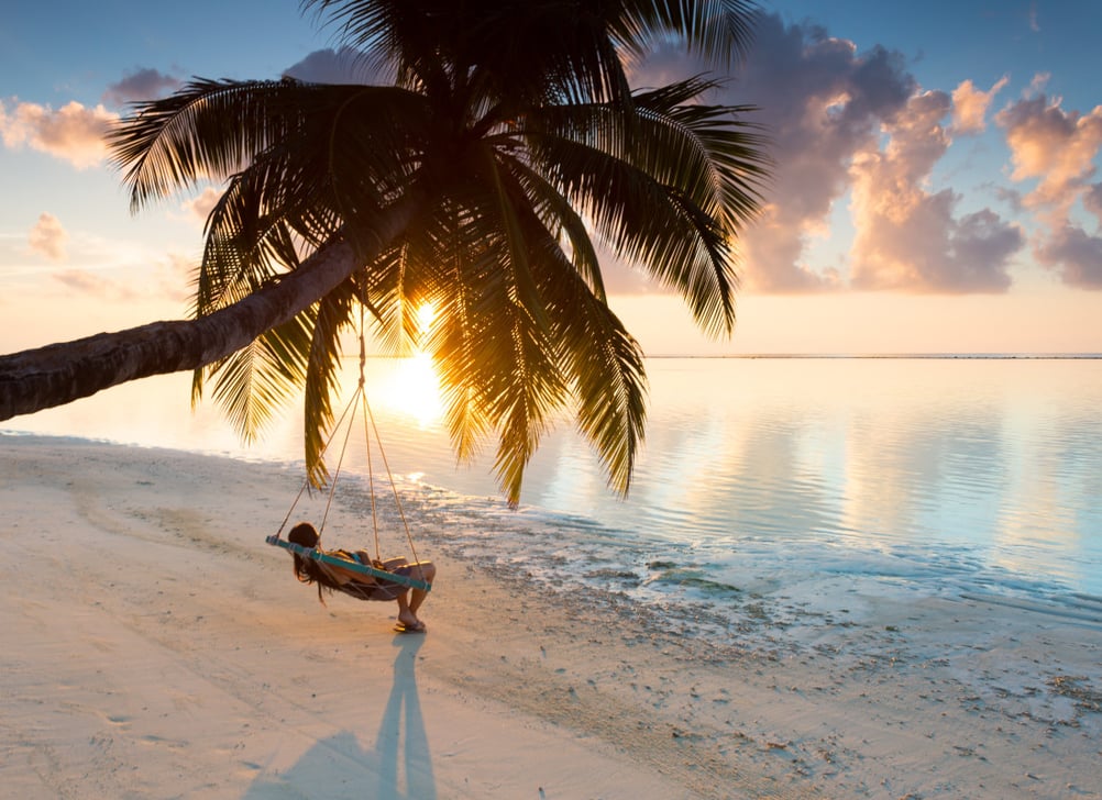 MALDIVES_SWING_UNSPLASH_dzr3pb