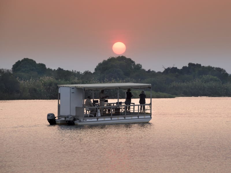 Matetsti_Victoria_Falls_Sundowner_Cruise_pmwp4y