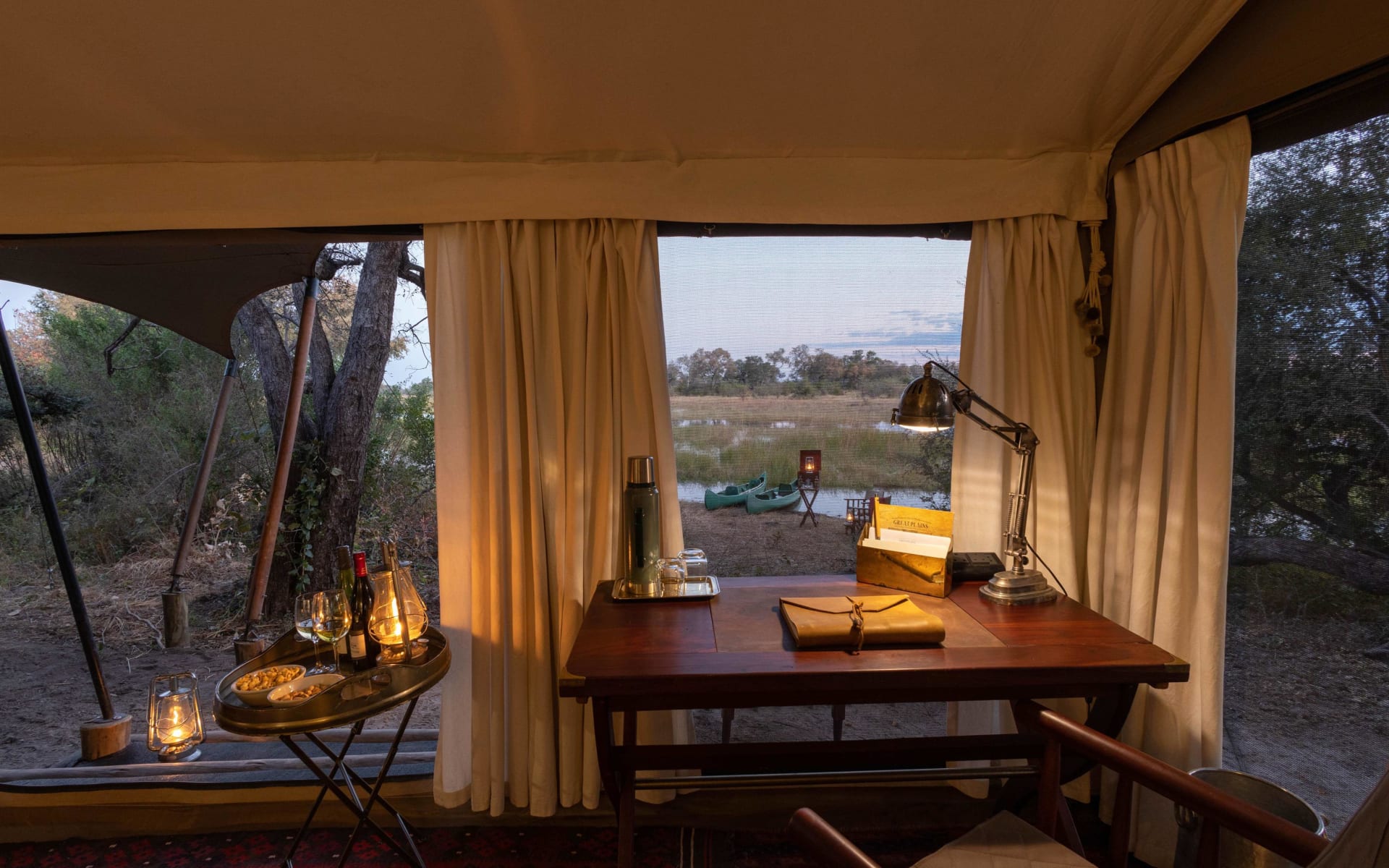Okavango_Explorers_Camp_Guest_Tent_fhkotj