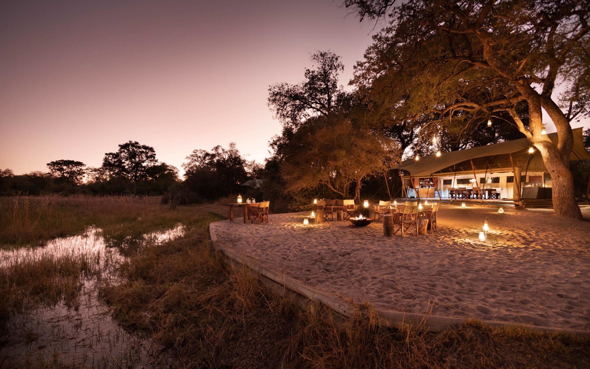 Okavango_Explorers_Camp_Main_Area_jllfei