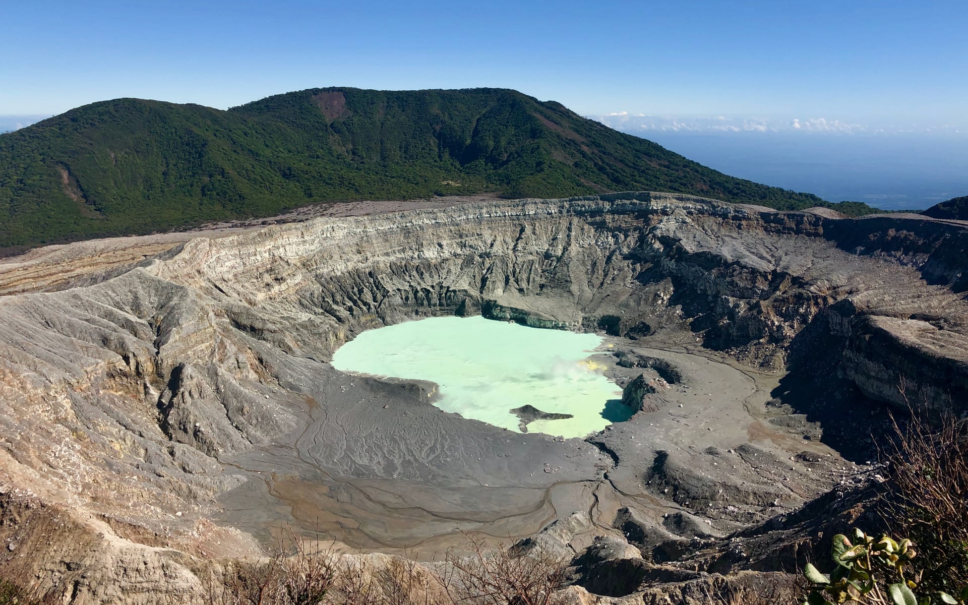 Poas_Volcano_Alajuela_Unsplash_2020_CCManfred_Madrigal_rpnbrv