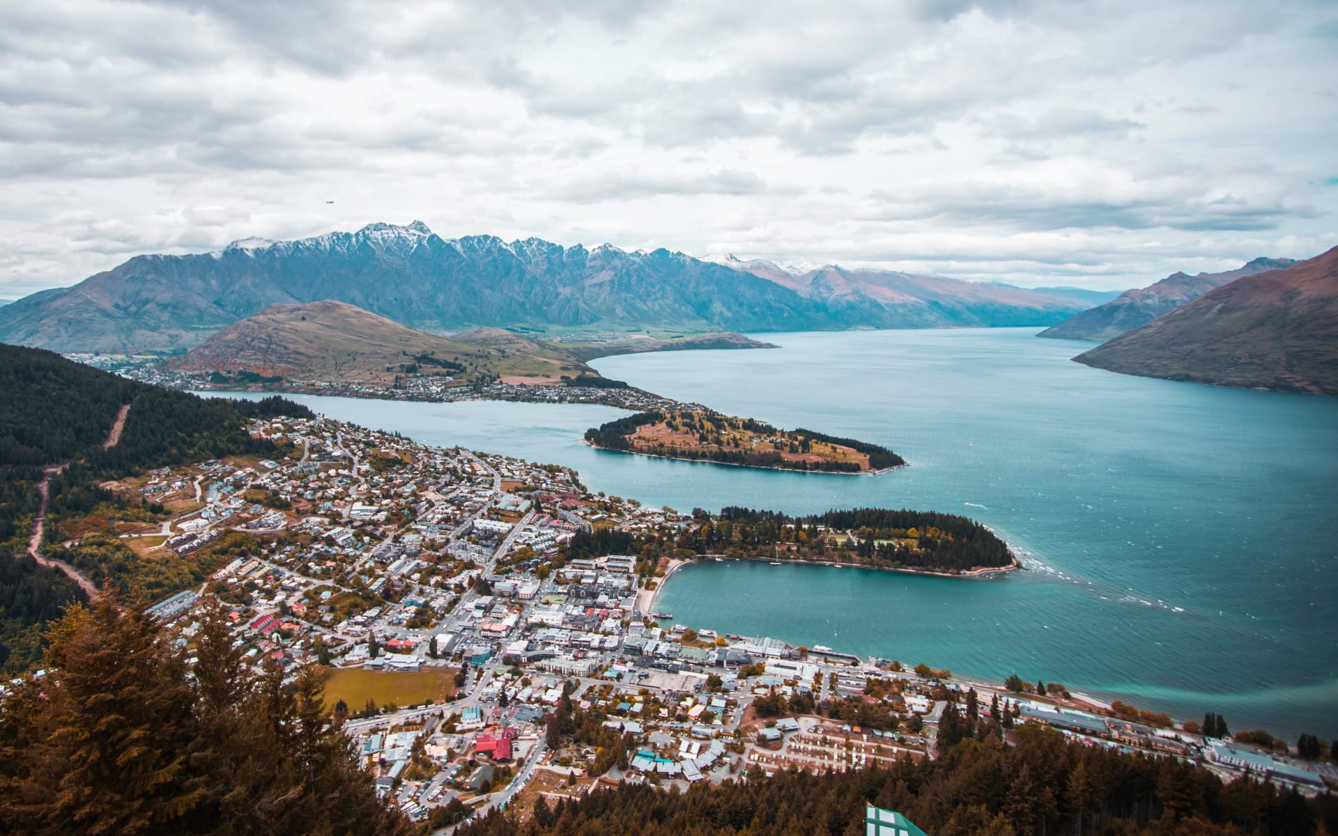 Queenstown_Free_Stock_Image_Unsplash_2017_CCMichael_Amadeus-W47UMydgshw_srtbmi