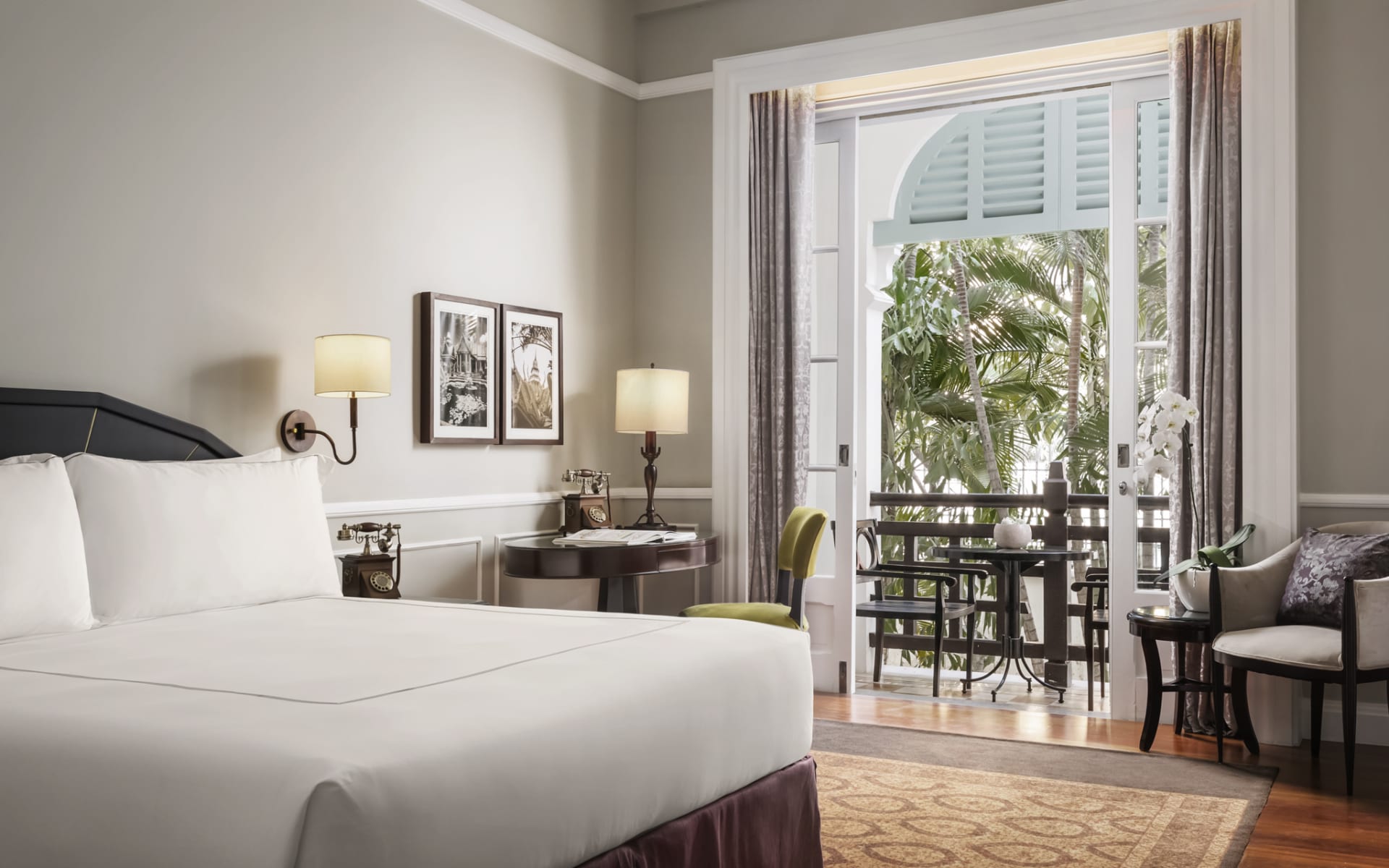 Raffles_Hotel_Le_Royal_Bedroom_yoikci