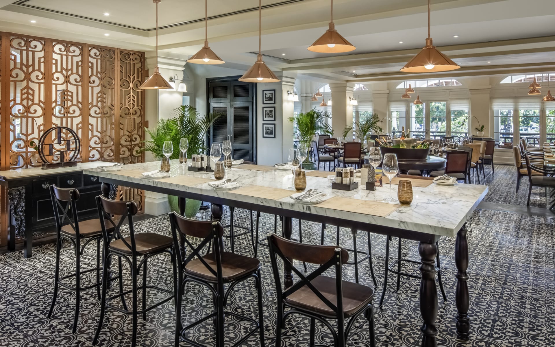 Raffles_Hotel_Le_Royal_Restaurant_qqnxid