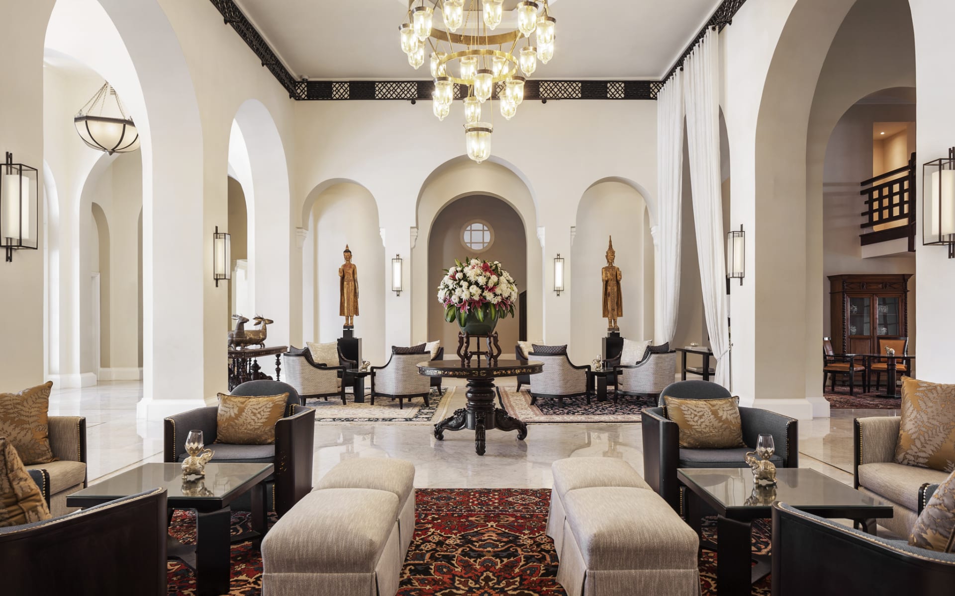 Raffles_Hotel_Le_Royal_Seating_Area_iwjzrb