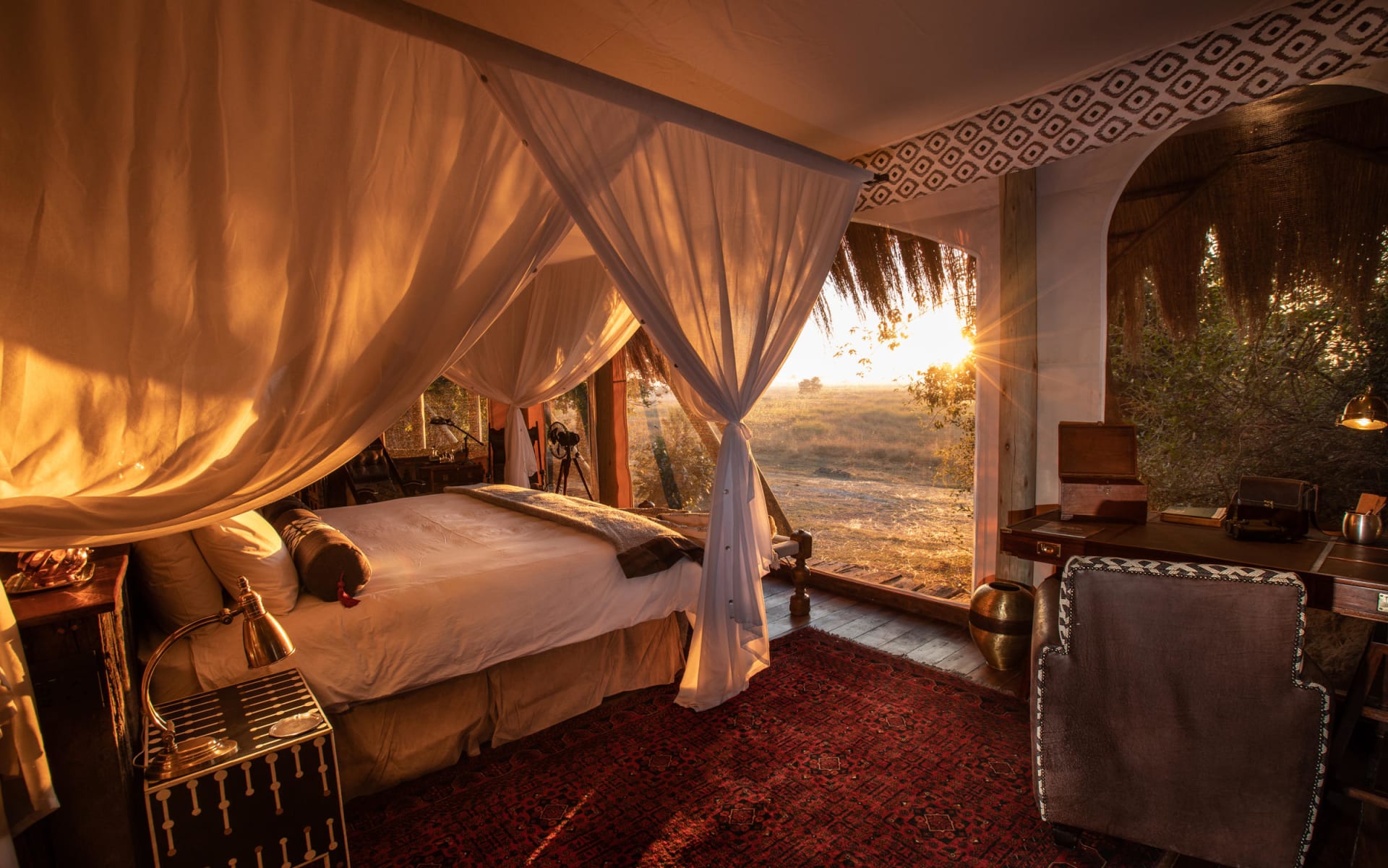 Selinda_Camp_Bedroom_uwvczx