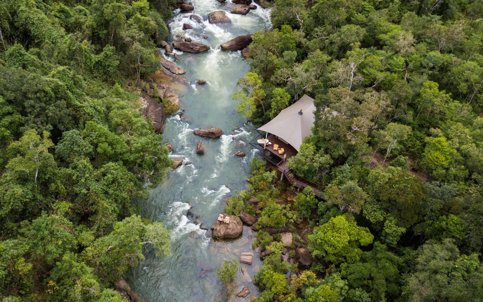 Shinta_Mani_Wild_Aerial_Overview_vihrru