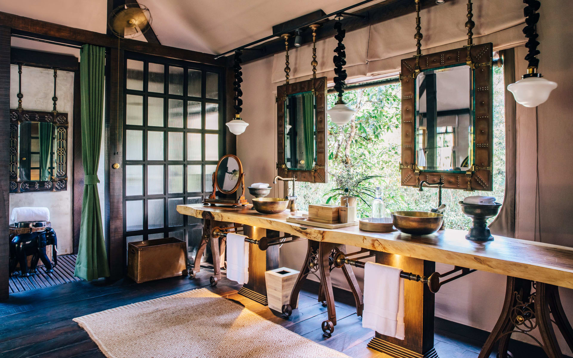 Shinta_Mani_Wild_Bathroom_Overview_ik6skj