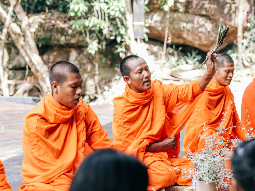 Shinta_Mani_Wild_Buddhist_Ceremony_4_gthb4j