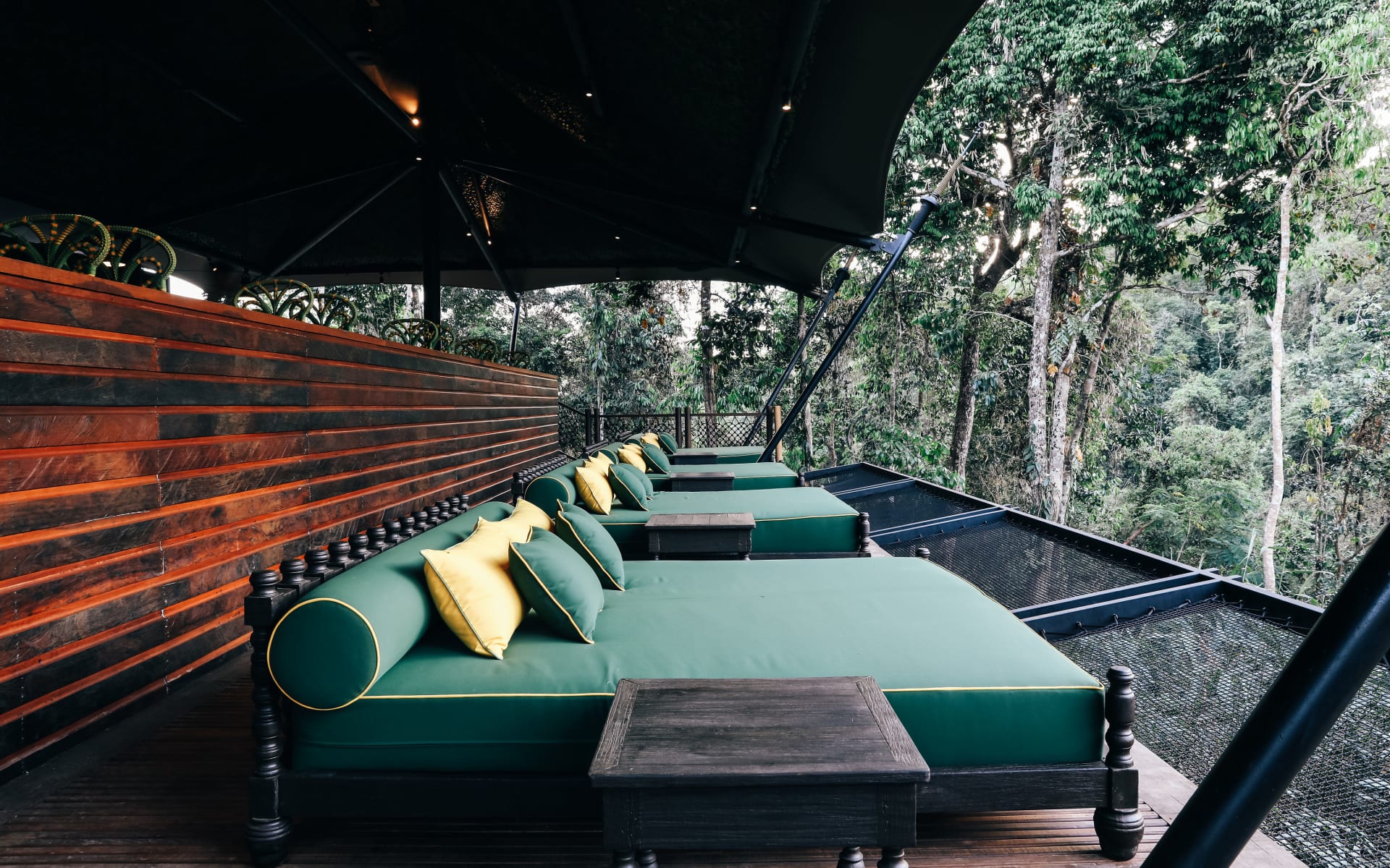 Shinta_Mani_Wild_Waterfall_Restaurant_dotj8p