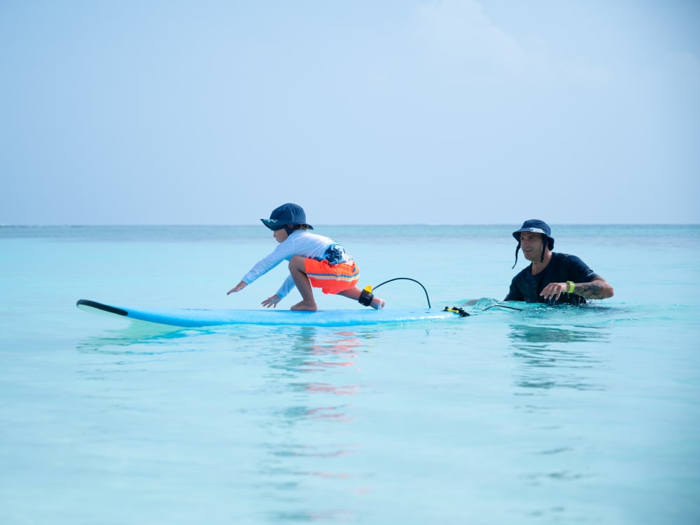 Surfing_Kid__9579-A4_pthtk7