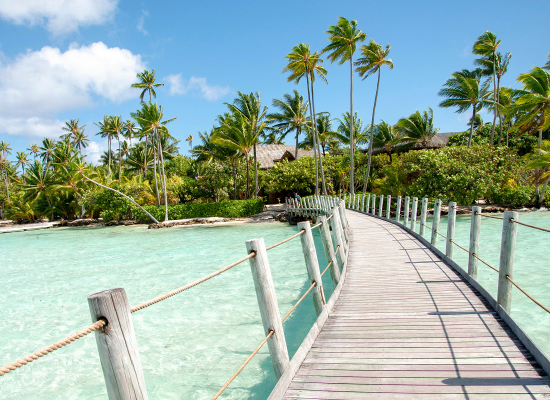 Arrival walkway on the island of le Taha'a. French Polynesia is an undisputed paradise.