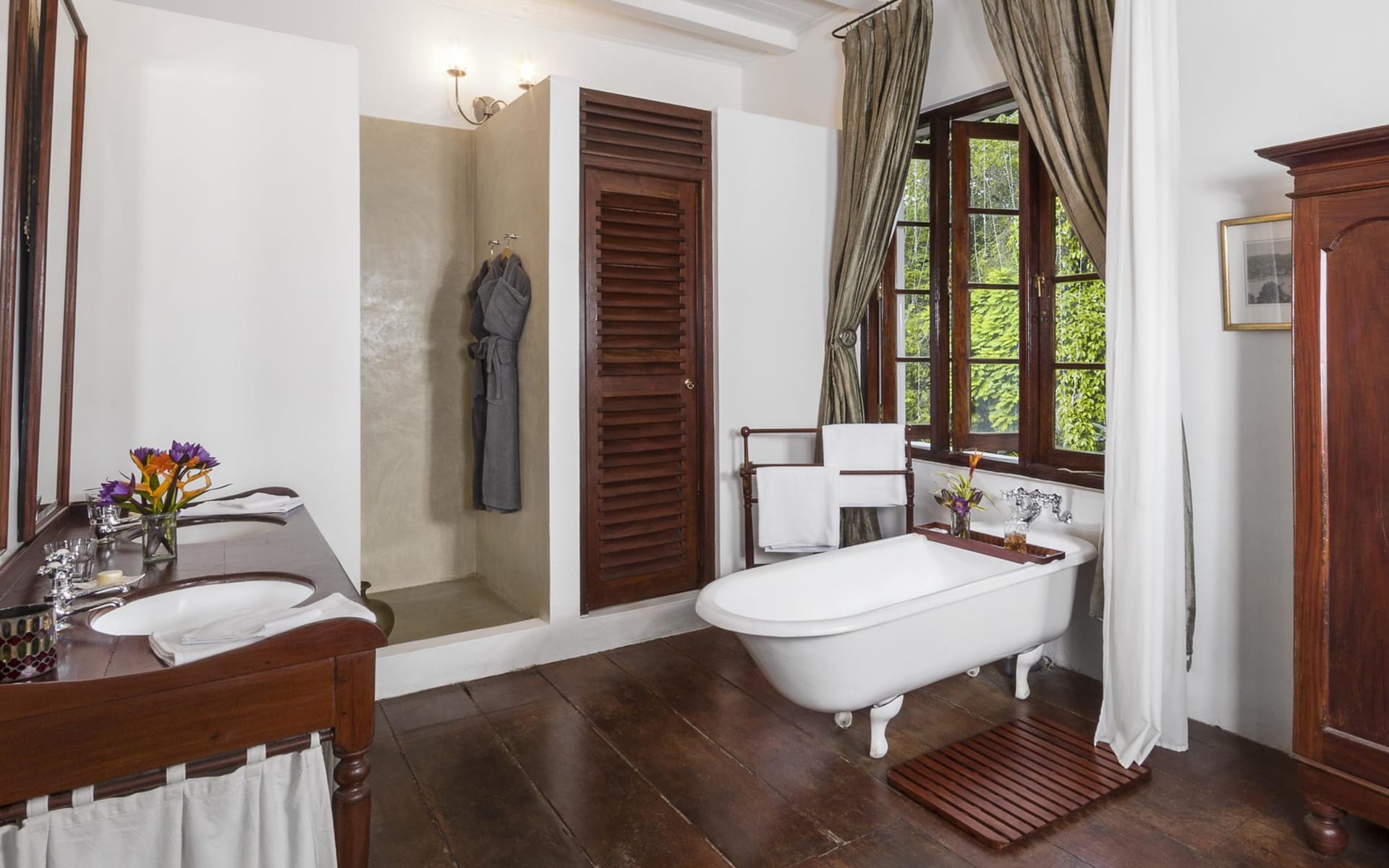 The_Kandy_House_Bathtub_egsikb