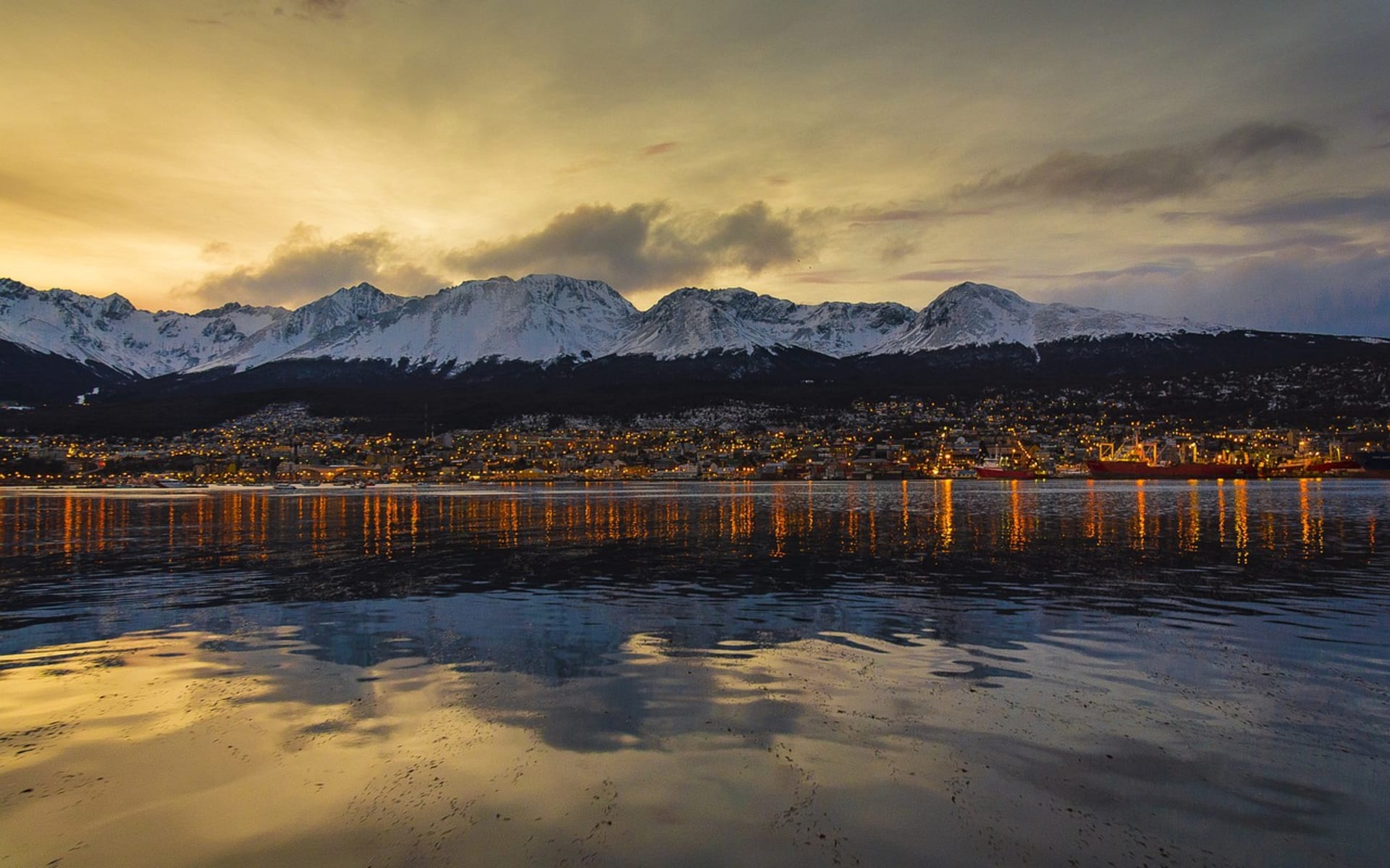 Ushuaia_Free_Stock_Image_Pixabay_CCAzorko_ei9zin
