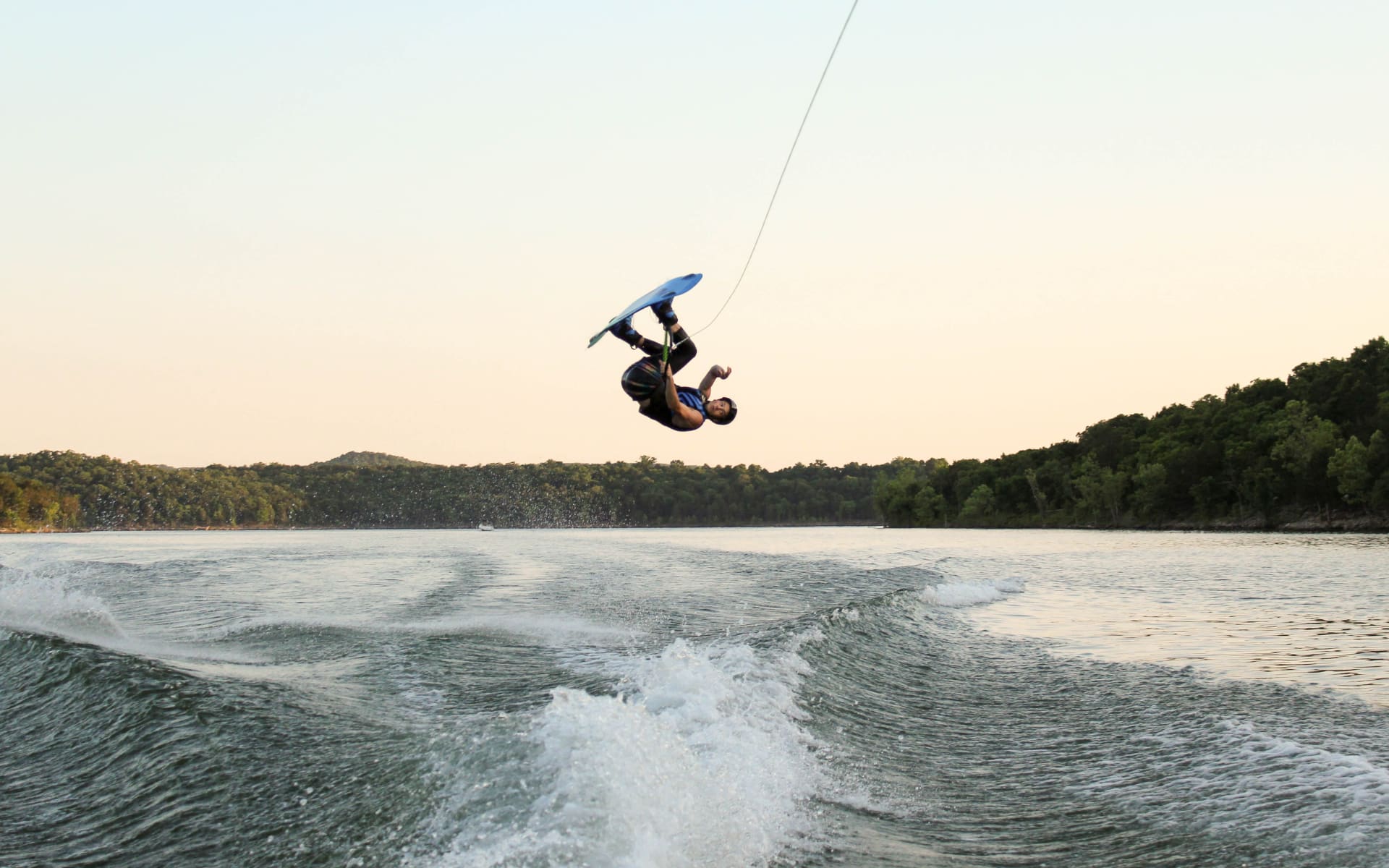 Wakeboarding_Unsplash_2018_CCKalis_Veer_ydi1mq